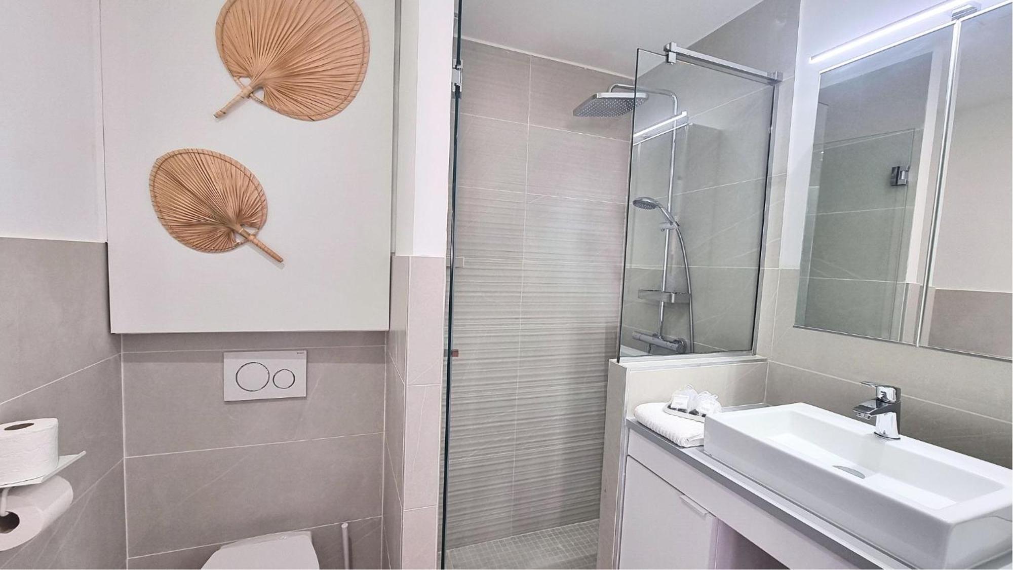 Appartement Cocoon Neuf - Climatise - Centre Cogolin